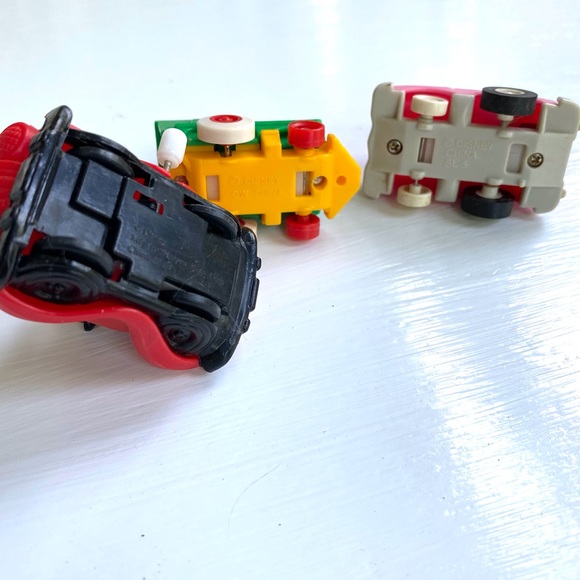 Seven vintage Disney figurines. Minnie Mickey daisy and Goofy - Picture 6 of 11